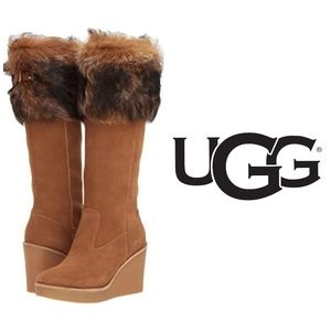 😍UGG! Stunning tall fur wedge heel uggs size 8.5